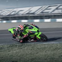 21MY_Ninja ZX-10R_GN1_action 5 MB