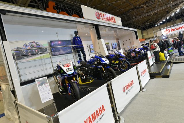 MCL18_Yamaha_Racing_26
