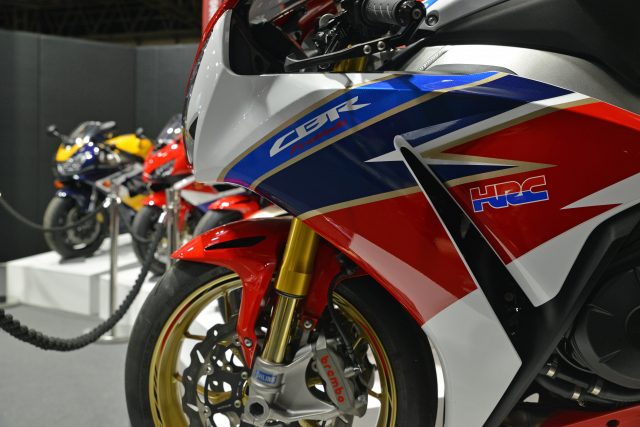 MCL21_Fireblade_30th_12