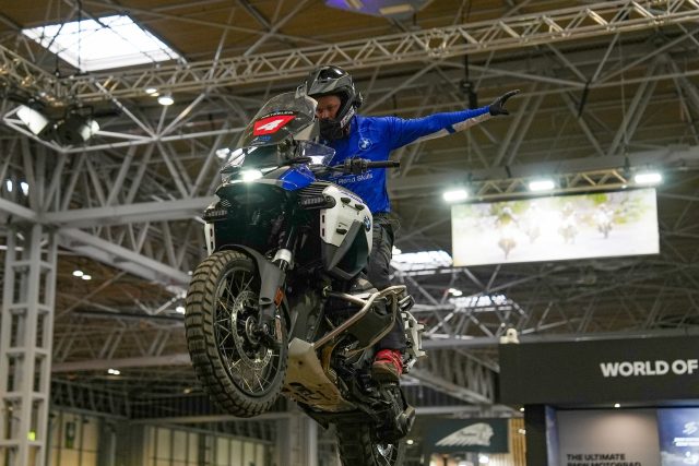 BMW_Make_Life_A_Ride_58