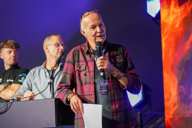 Black_Horse_Big_Quiz_10