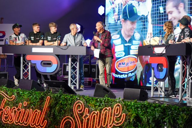 Black_Horse_Big_Quiz_11