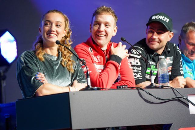 Black_Horse_Big_Quiz_15