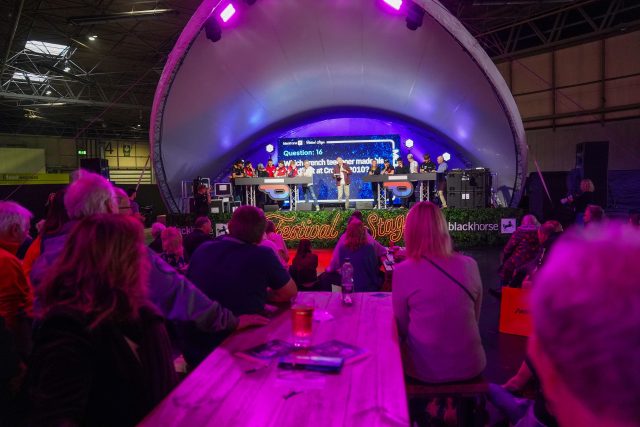 Black_Horse_Big_Quiz_23