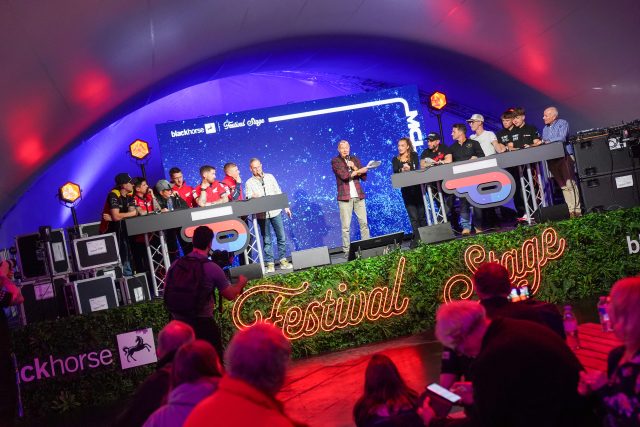 Black_Horse_Big_Quiz_24