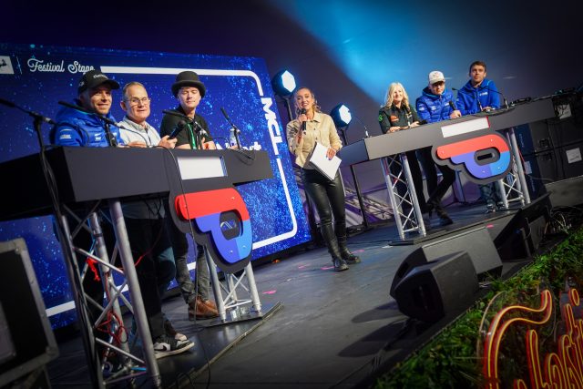 Black_Horse_Big_Quiz_34