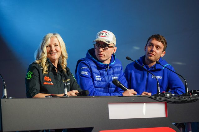 Black_Horse_Big_Quiz_41