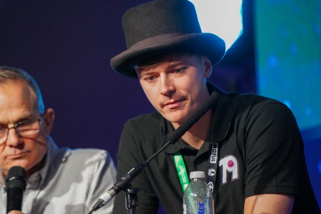 Black_Horse_Big_Quiz_44