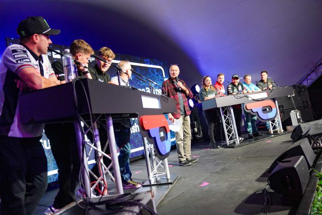 Black_Horse_Big_Quiz_5