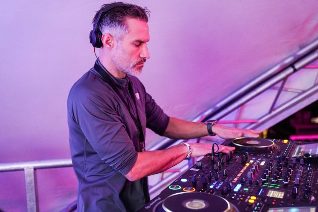 Festival_Stage_DJ-14