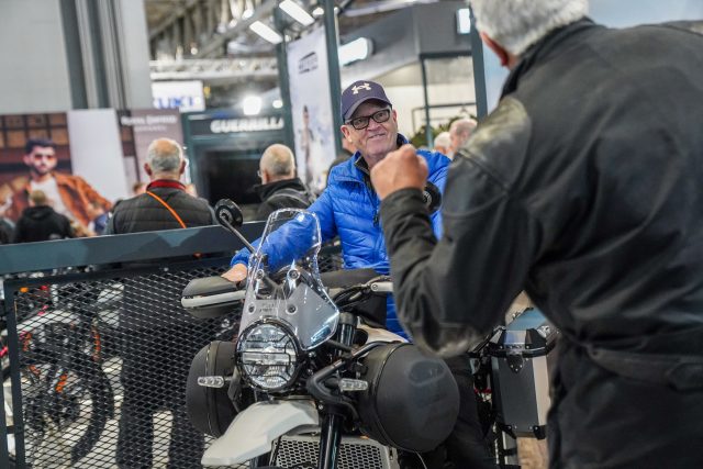 MCL25_Royal_Enfield-014