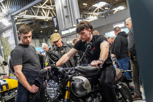 MCL25_Royal_Enfield-018