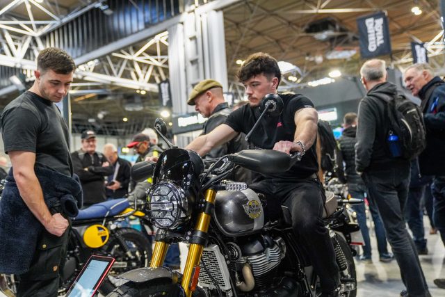 MCL25_Royal_Enfield-019