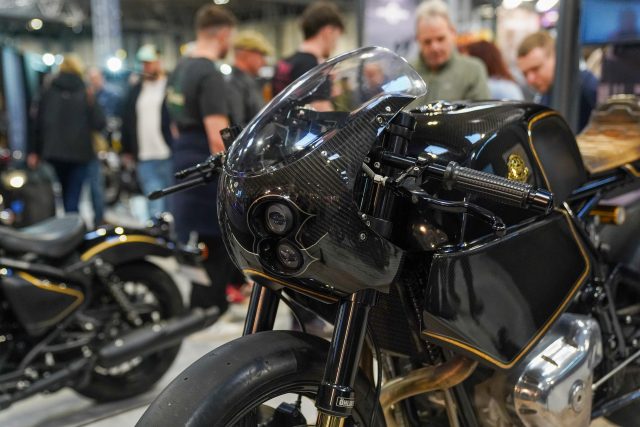 MCL25_Royal_Enfield-037