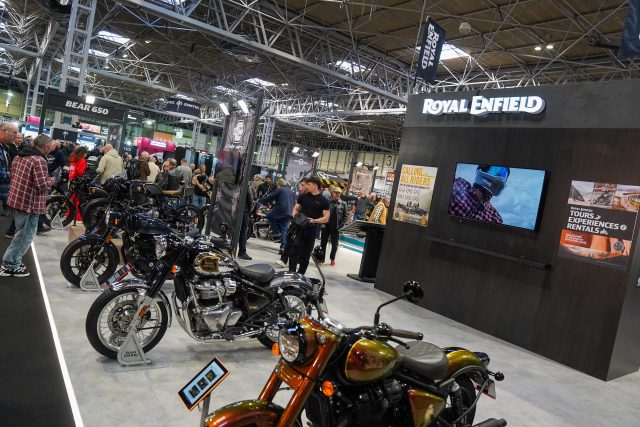 MCL25_Royal_Enfield-043