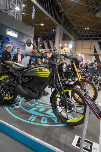 MCL25_Royal_Enfield-058