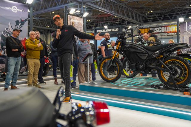 MCL25_Royal_Enfield-062