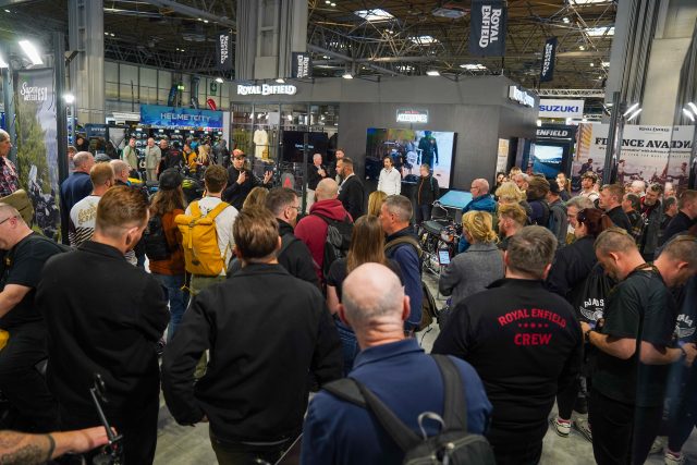 MCL25_Royal_Enfield-066