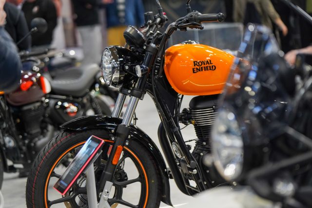 MCL25_Royal_Enfield-080