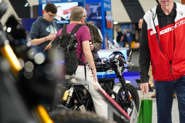 MCL25_Royal_Enfield-086