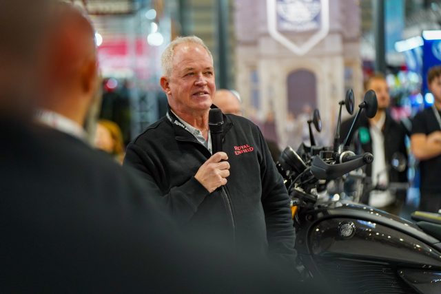 MCL25_Royal_Enfield-089