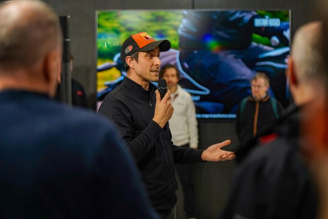 MCL25_Royal_Enfield-093