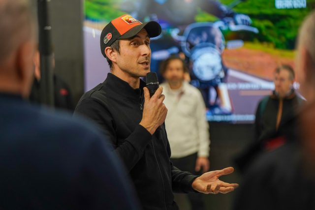 MCL25_Royal_Enfield-094