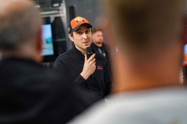 MCL25_Royal_Enfield-095