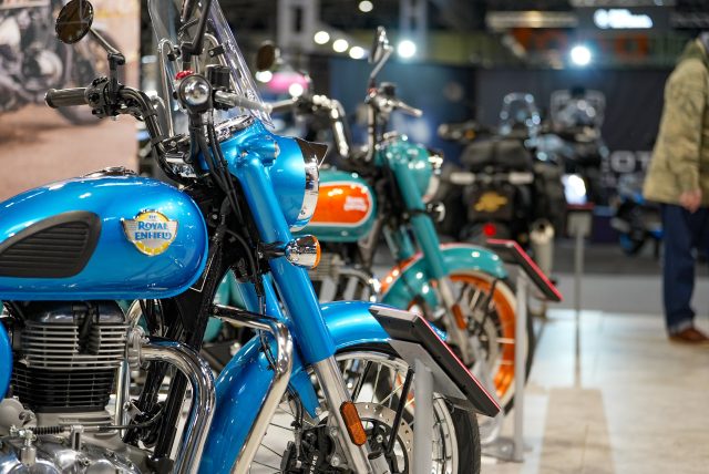 MCL25_Royal_Enfield-114