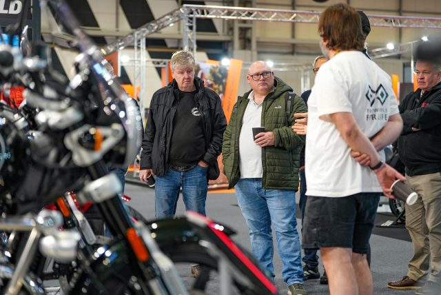 MCL25_Royal_Enfield-125