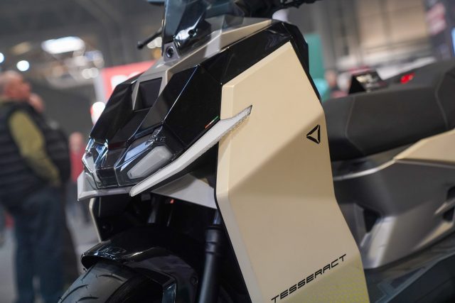 MCL25_Ultraviolet-02