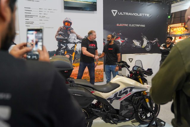 MCL25_Ultraviolet-19