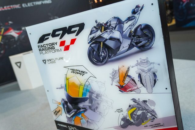 MCL25_Ultraviolet-23