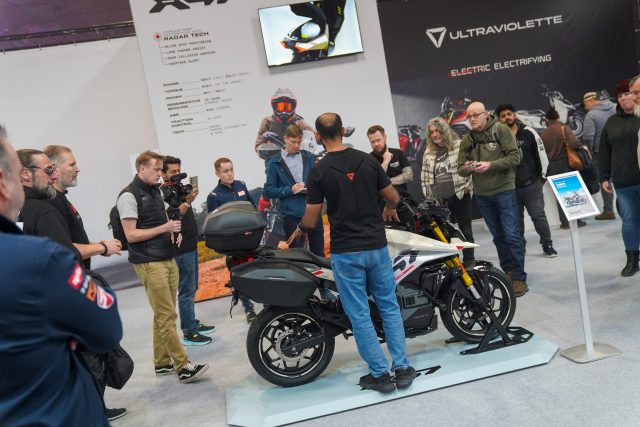 MCL25_Ultraviolet-26