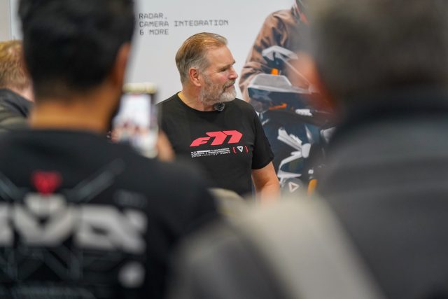 MCL25_Ultraviolet-49