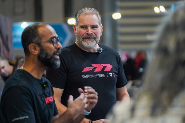 MCL25_Ultraviolet-56