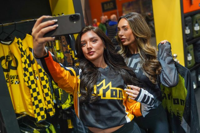 Surron_Love_Island-48