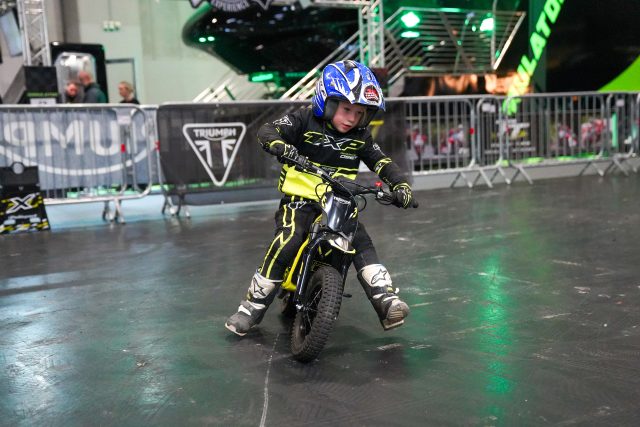 Triumph_TXP_Display_32