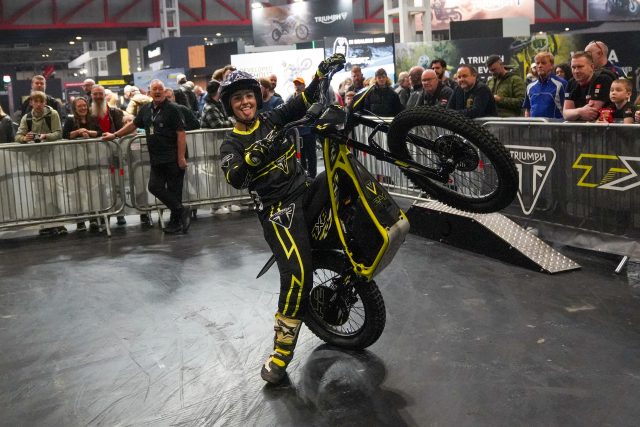 Triumph_TXP_Display_60